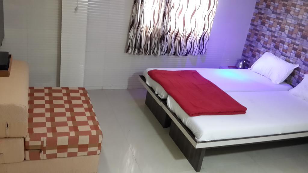 Hotel Blue Orchids Executive Mumbai Ngoại thất bức ảnh