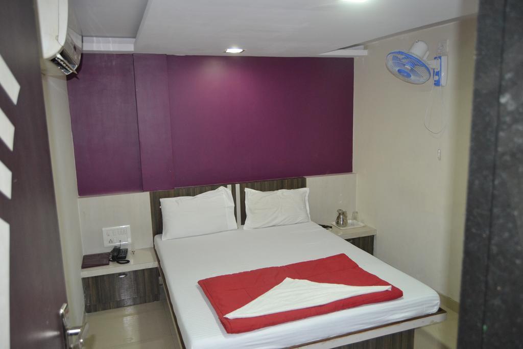 Hotel Blue Orchids Executive Mumbai Phòng bức ảnh