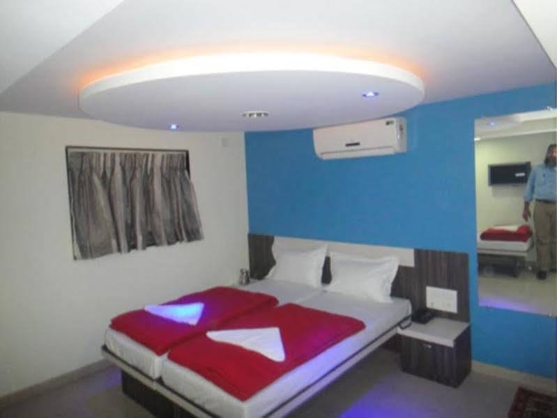 Hotel Blue Orchids Executive Mumbai Ngoại thất bức ảnh